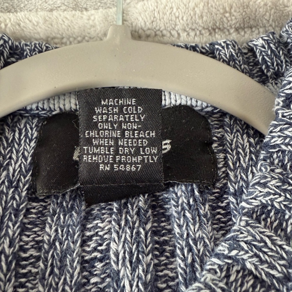 Express Heathered Blue V-Neck Sweater - Picture 6 of 6